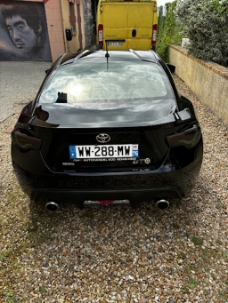 Toyota Noire arrière Jason