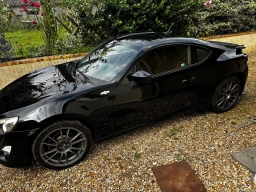 Toyota Noire profil gauche Jason